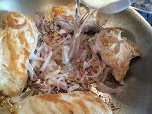 Chicken in White Wine and Thyme Sauce