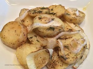 roasted-potatoe-and-onion-b08