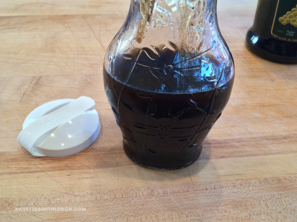 Balsamic Vinaigrette Balsamic Vinaigrette W10